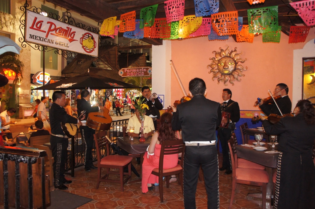 restaurante con mariachis en cancun